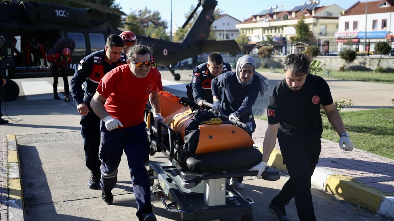 Fethiye'de Yamaç Paraşütü Kazası: 1 Ölü, 1 Yaralı