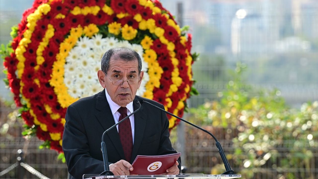 Galatasaray'da Atatürk, Tevfik Fikret ve Ali Sami Yen Anıtı Açıldı