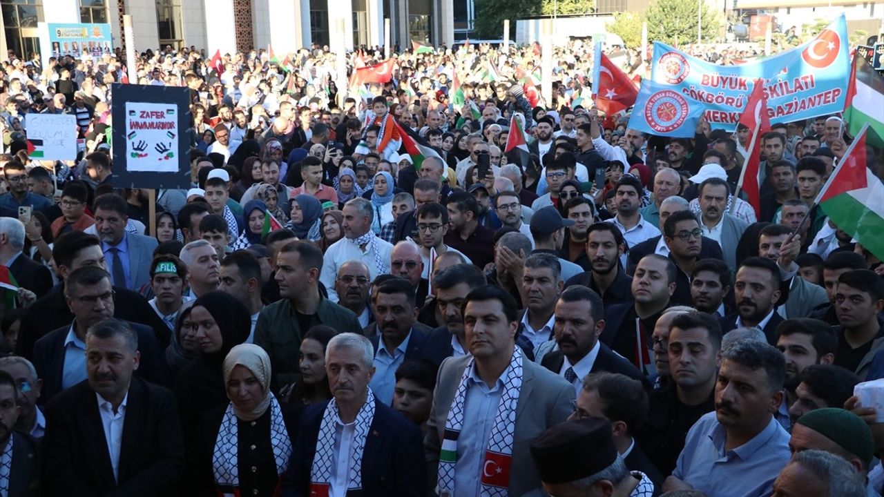 Gaziantep'te Filistin İçin Destek Yürüyüşü Düzenlendi