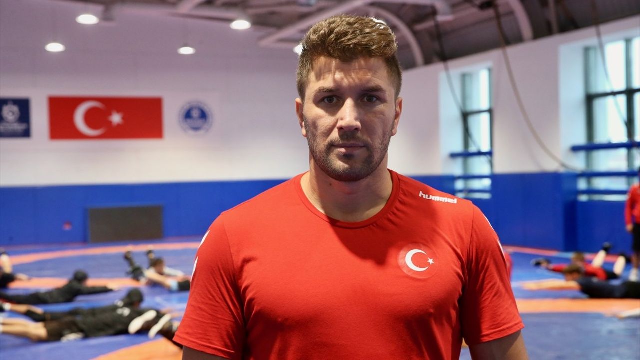 Genç Milli Güreşçiler Balkan Şampiyonası'na Hazır