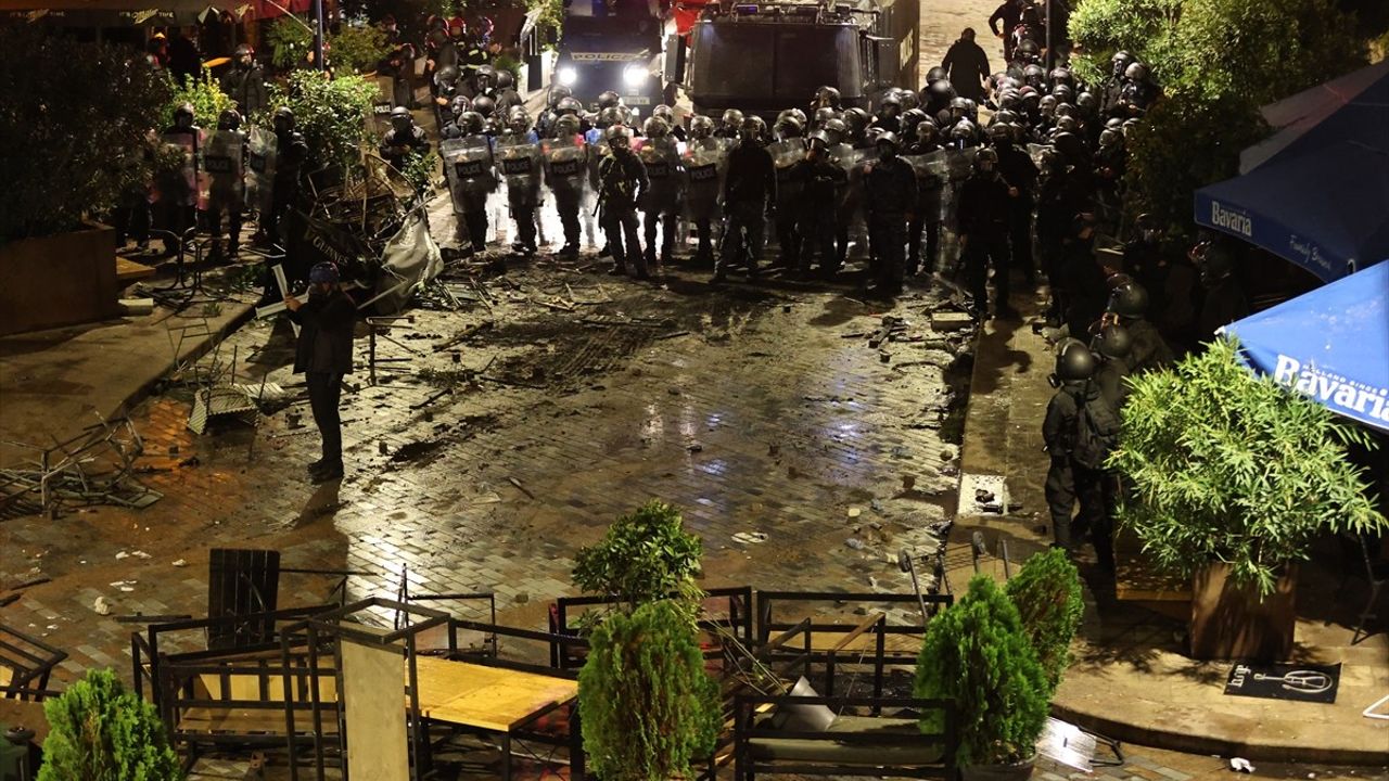 Gürcistan'daki Protestoda Arbede: 21 Polis, 6 Gösterici Yaralandı