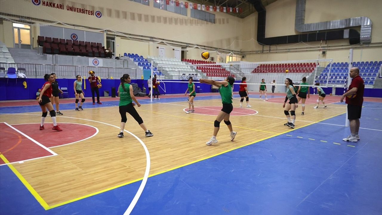 Hakkari Kadın Voleybol Takımından Şampiyonluk Hedefi