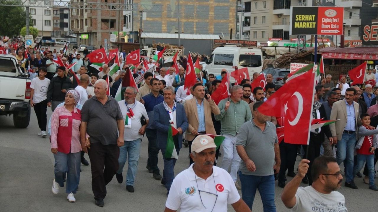 Hatay'da Küresel Sumud Filosu'na Saldırıya Tepki Gösterildi