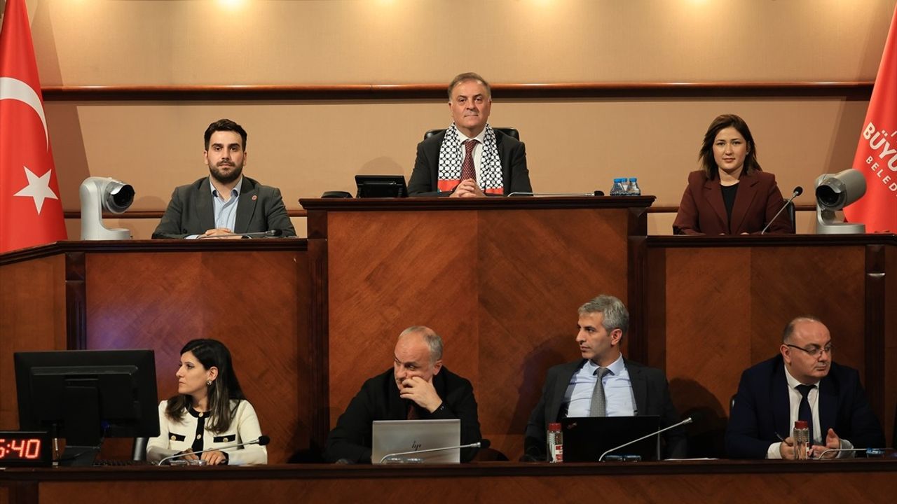 İBB Meclisi'nde Ulaşım ve Diğer Kalemlere Zam Gündemde