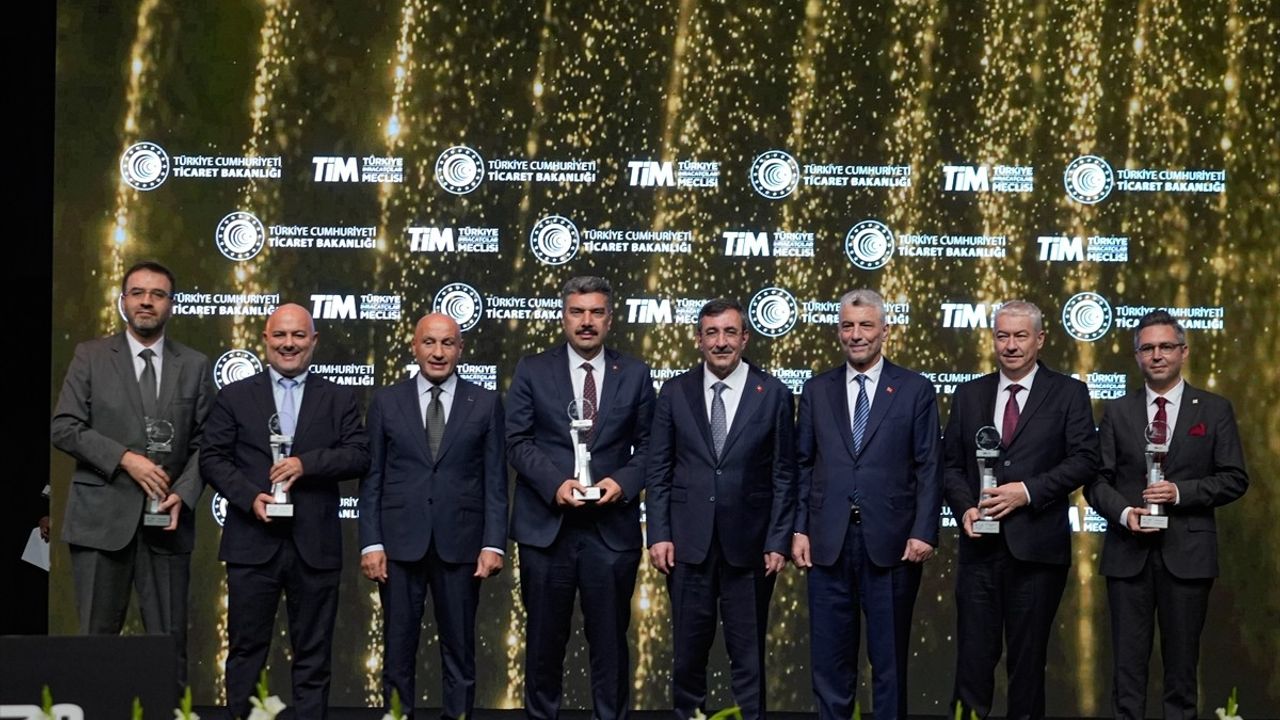 İnovaLİG Şampiyonları Ödül Töreni Gerçekleşti