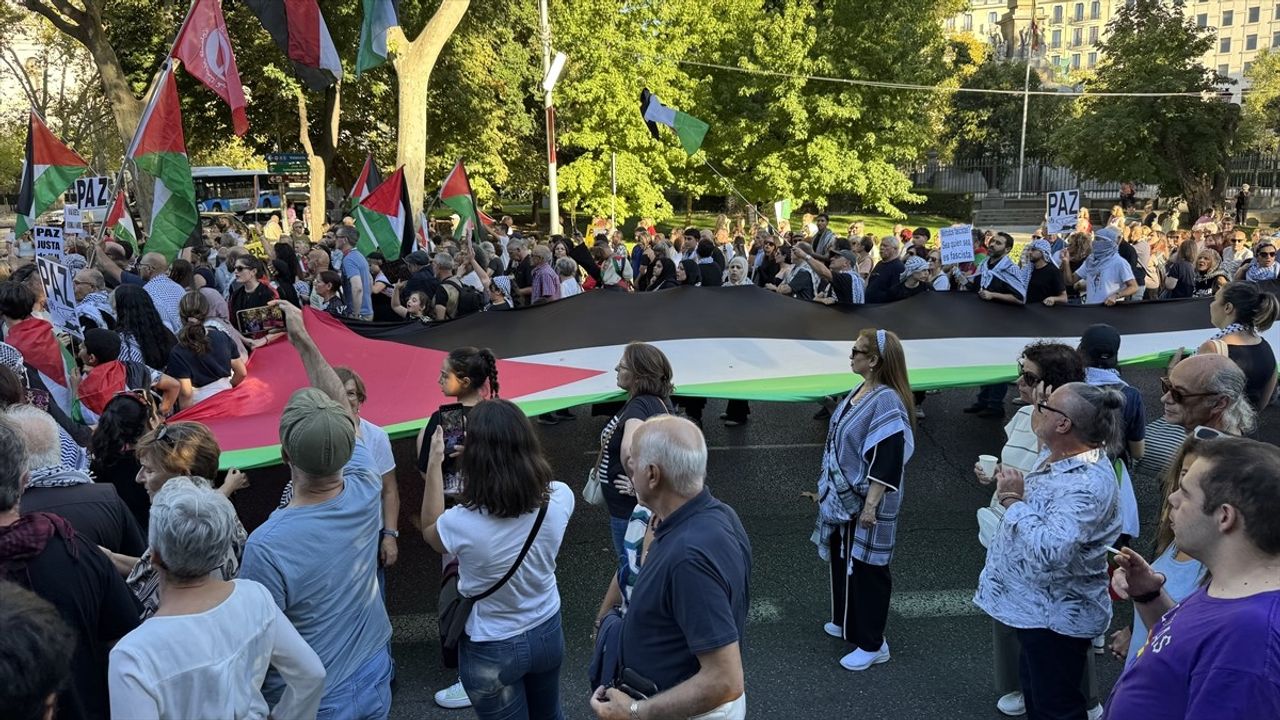 İspanya'da Kitlesel İsrail Karşıtı Gösteriler