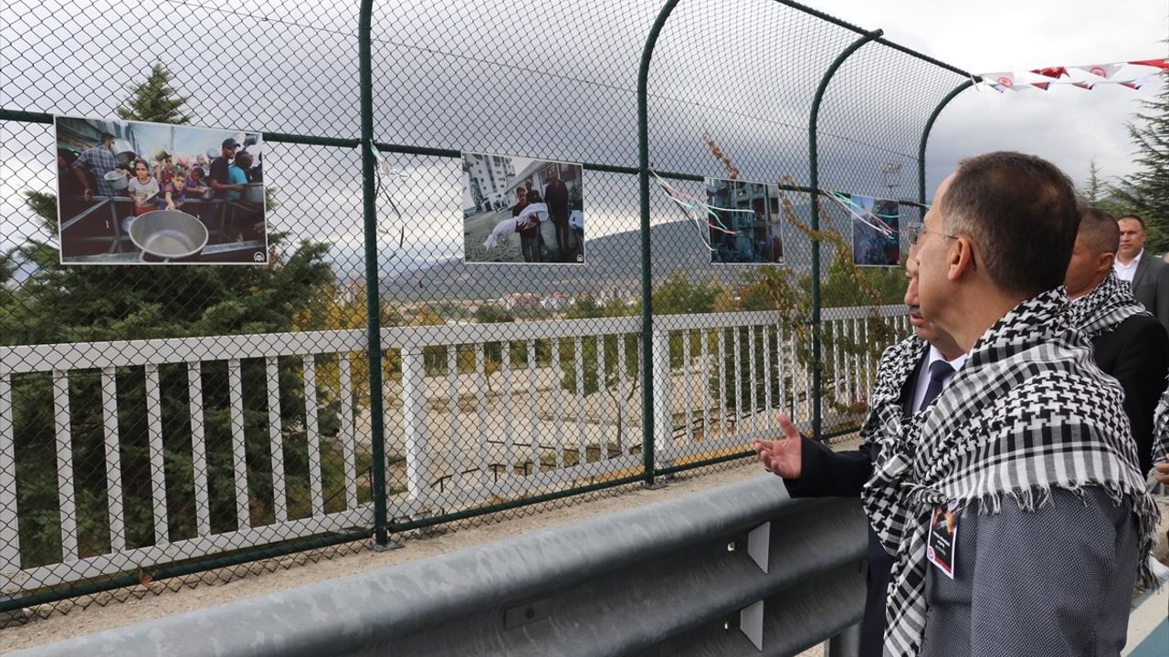 Isparta'da Gazze İçin 'Bir Vicdan Köprüsü' Etkinliği Düzenlendi