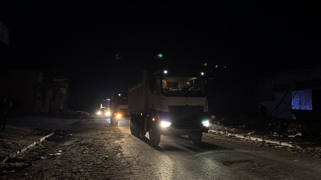 İsrail ve Mısır Arama Kurtarma Ekiplerinin Gazze'ye Girişi