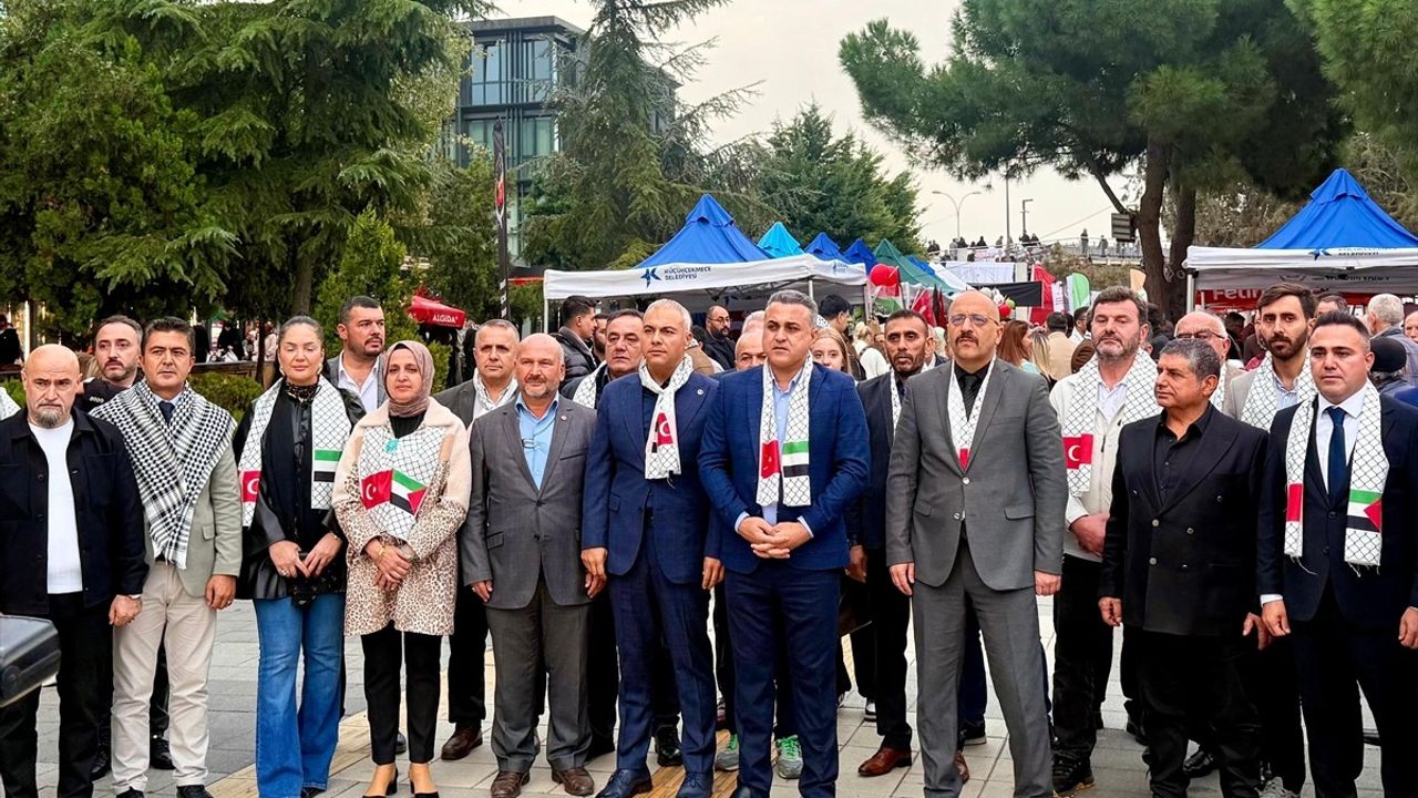 İstanbul'da Gazze ile Dayanışma Programı Düzenlendi