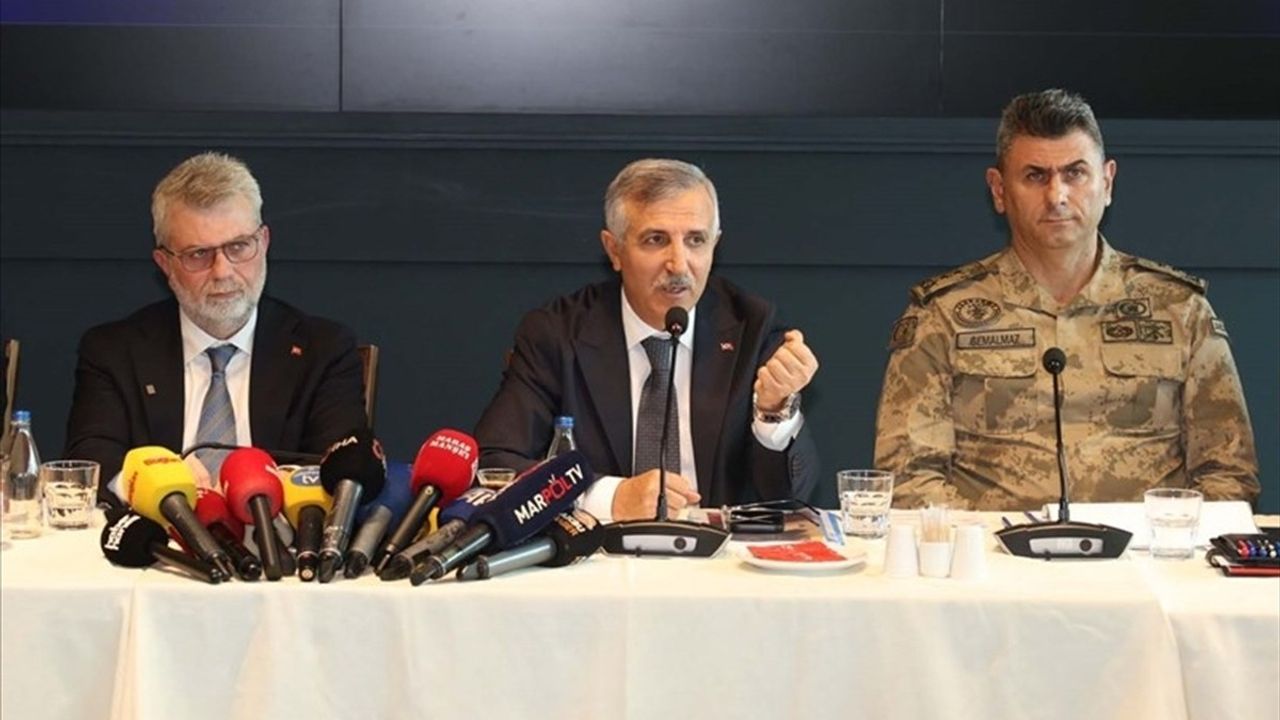 Kahramanmaraş'taki Enkaz Kaldırma Çalışmaları Tamamlanıyor