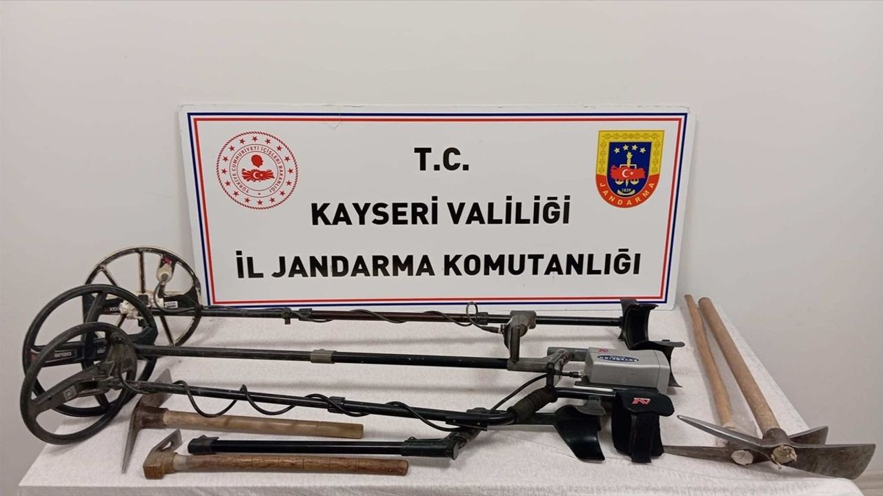 Kayseri'de İzinsiz Kazı Yapan Dört Şahıs Yakalandı