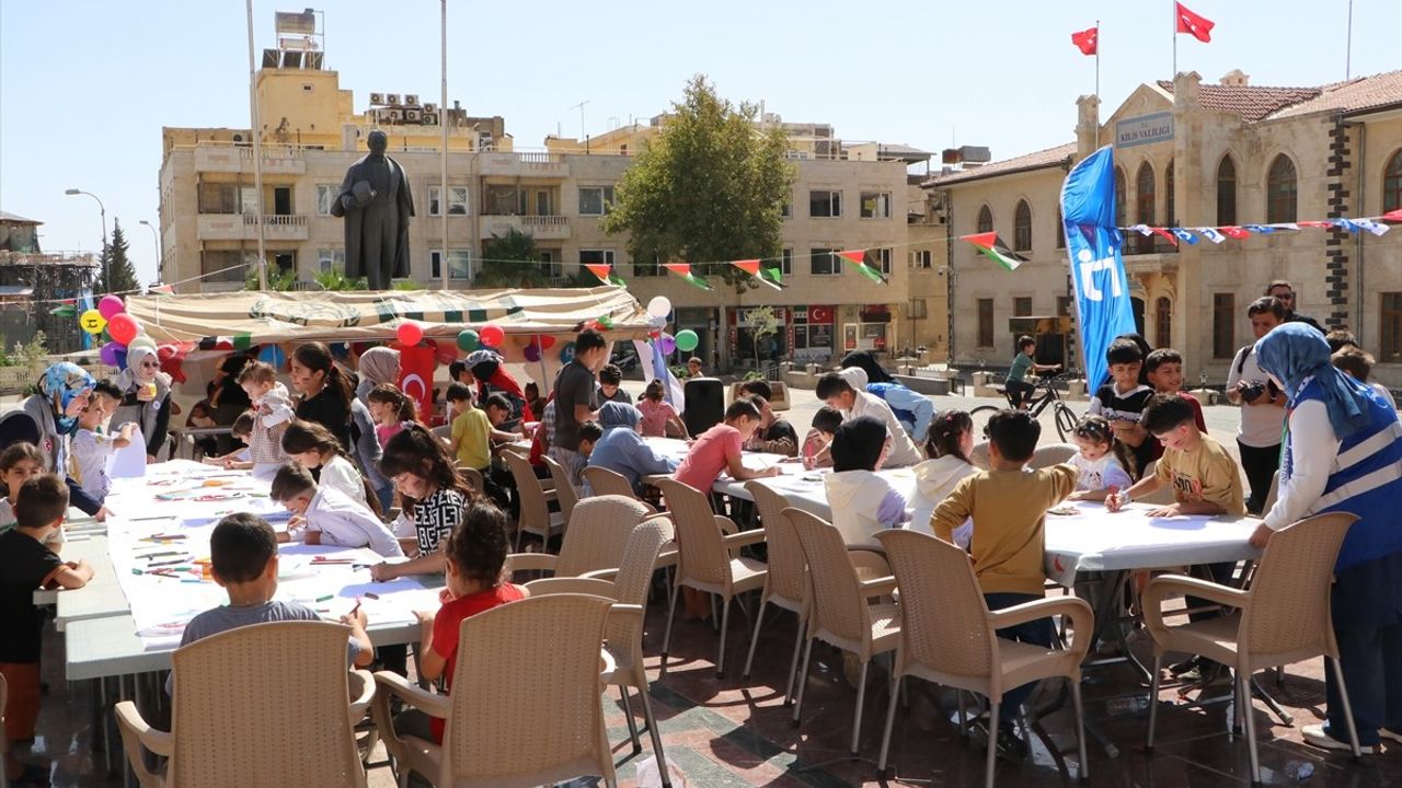 Kilis'te Filistinli Çocuklar İçin Farkındalık Etkinliği Düzenlendi