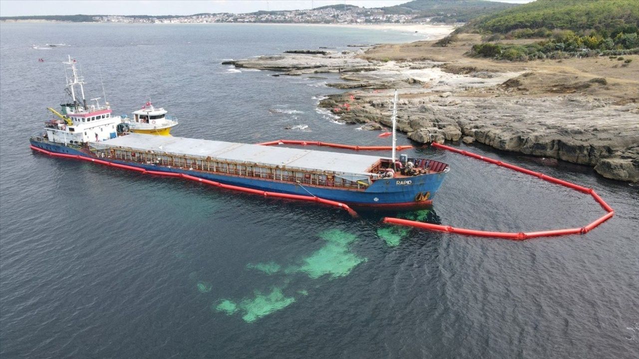 Kocaeli'de Karaya Oturan Kuru Yük Gemisi İçin Kurtarma Çalışmaları Başlayacak