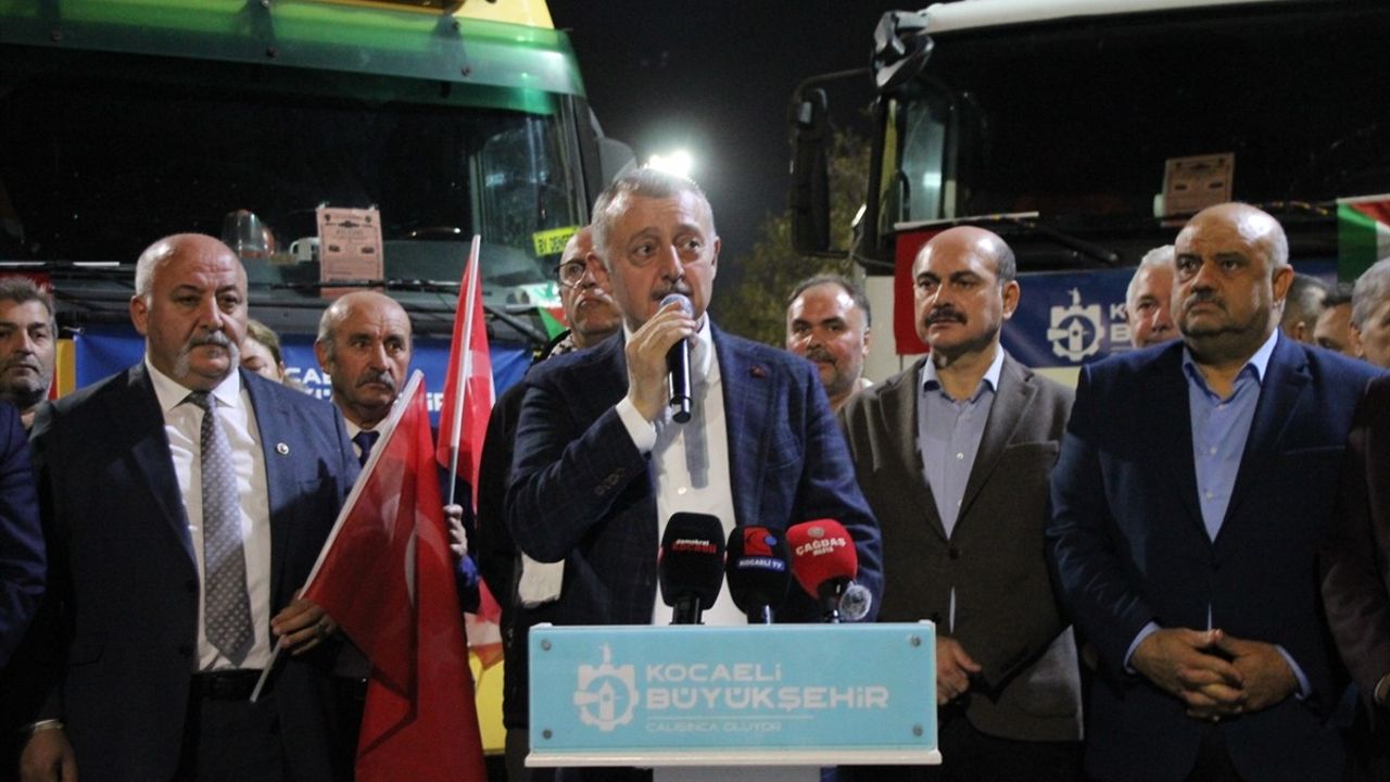 Kocaeli'den Gazze'ye Yardım Tırları Dualarla Uğurlandı