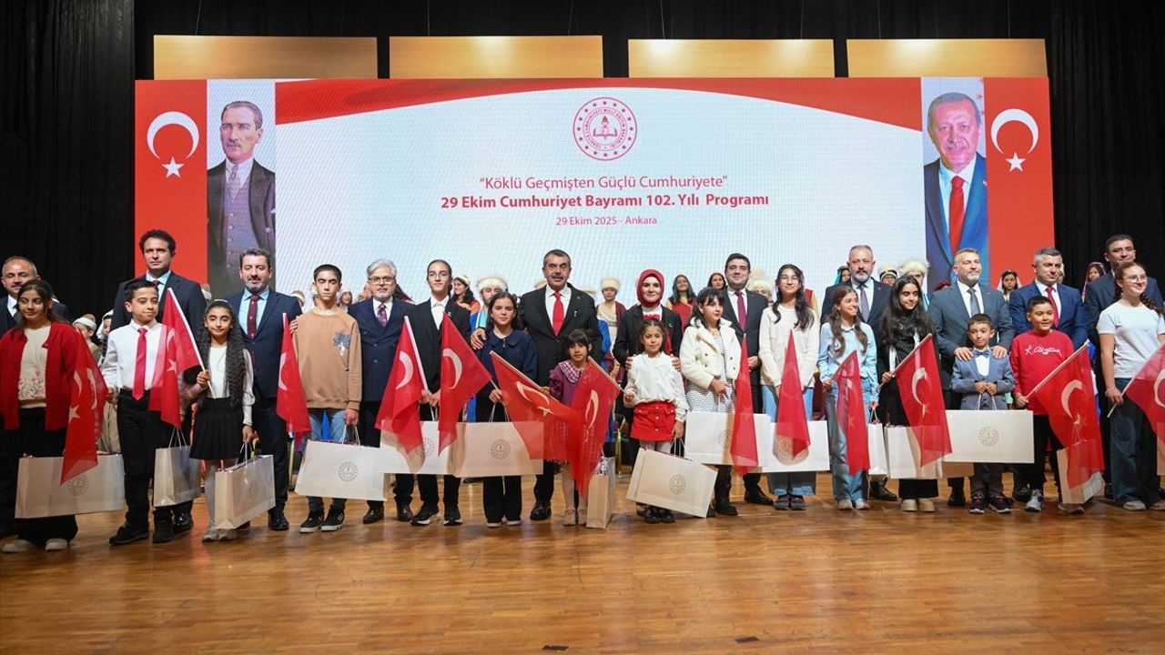 Köklü Geçmişten Güçlü Cumhuriyete Ödül Töreni Gerçekleşti