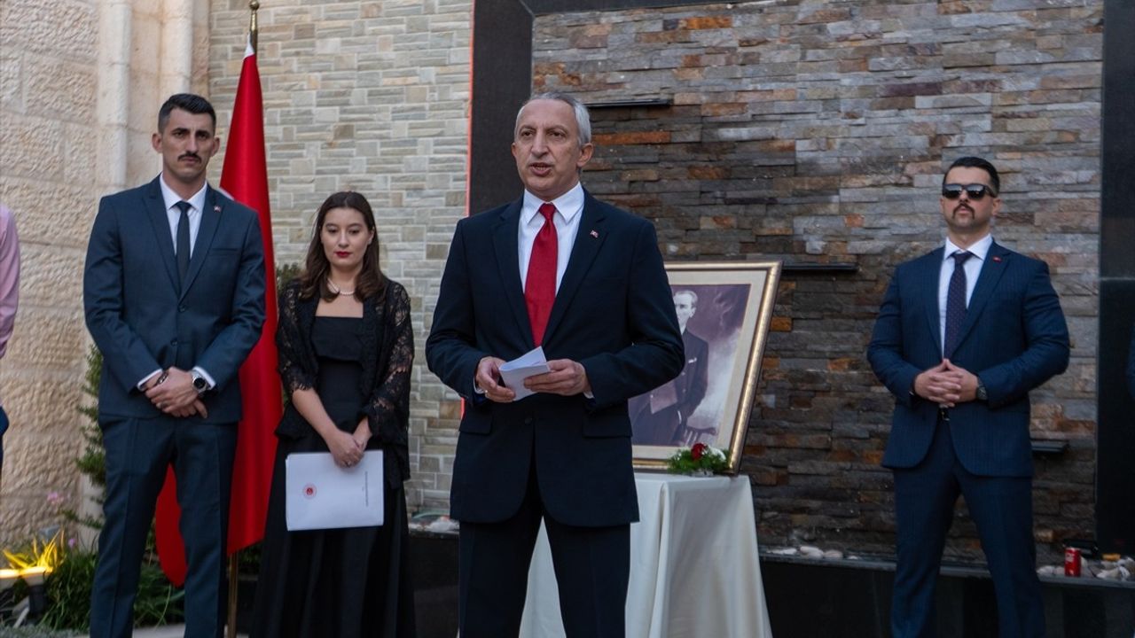 Kudüs'te Türkiye Cumhuriyeti'nin 102. Yılı Coşkuyla Kutlandı