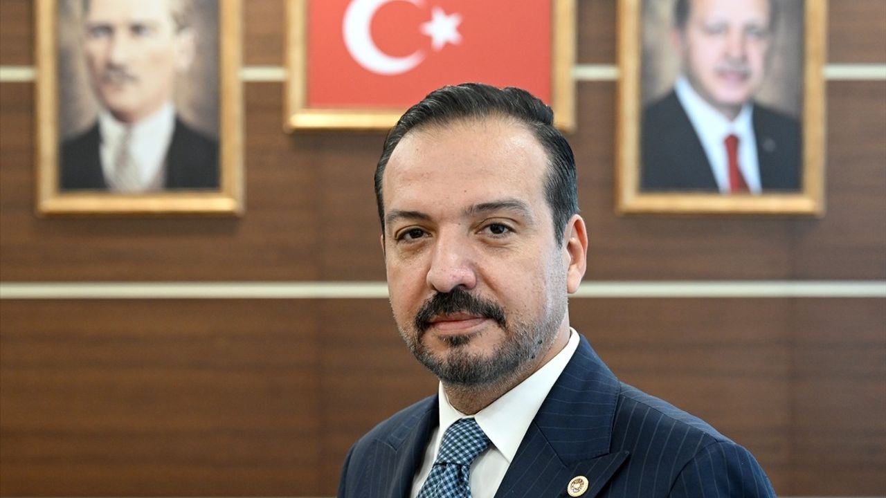Kürşad Zorlu'dan Türk Soylu Yabancılarla İlgili Açıklamalar