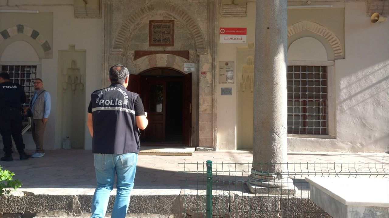 Manisa'da Camide Ahlaka Aykırı Davranış İddiası: İki Şüpheli Tutuklandı