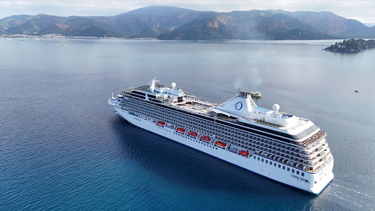 Marmaris'e 'Marina' Kruvaziyeri Geldi