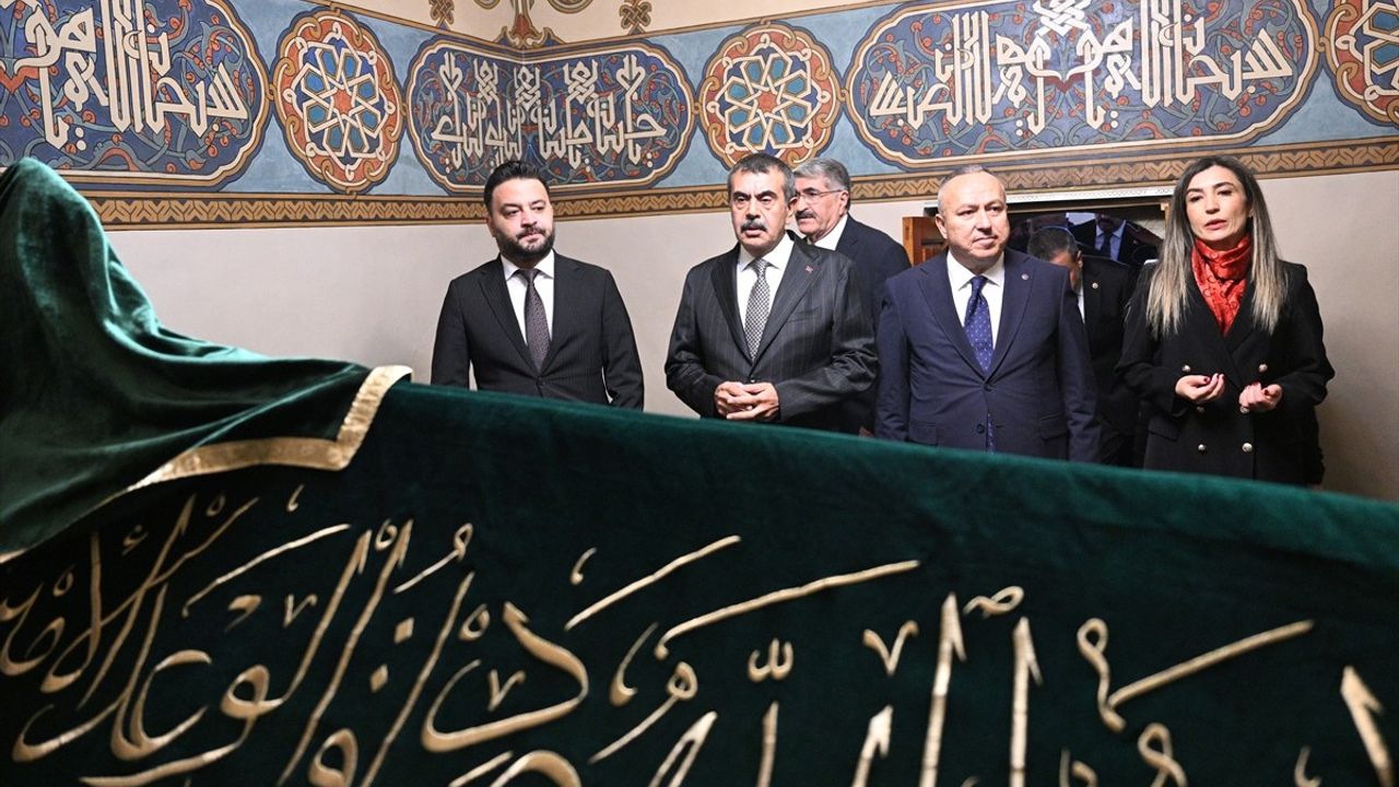 Milli Eğitim Bakanı Tekin Nevşehir'de Ziyaretlerde Bulundu