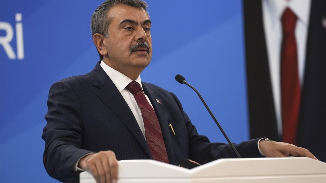 Milli Eğitim Bakanı Tekin, Sendika Özgürlüğünü Değerlendirdi