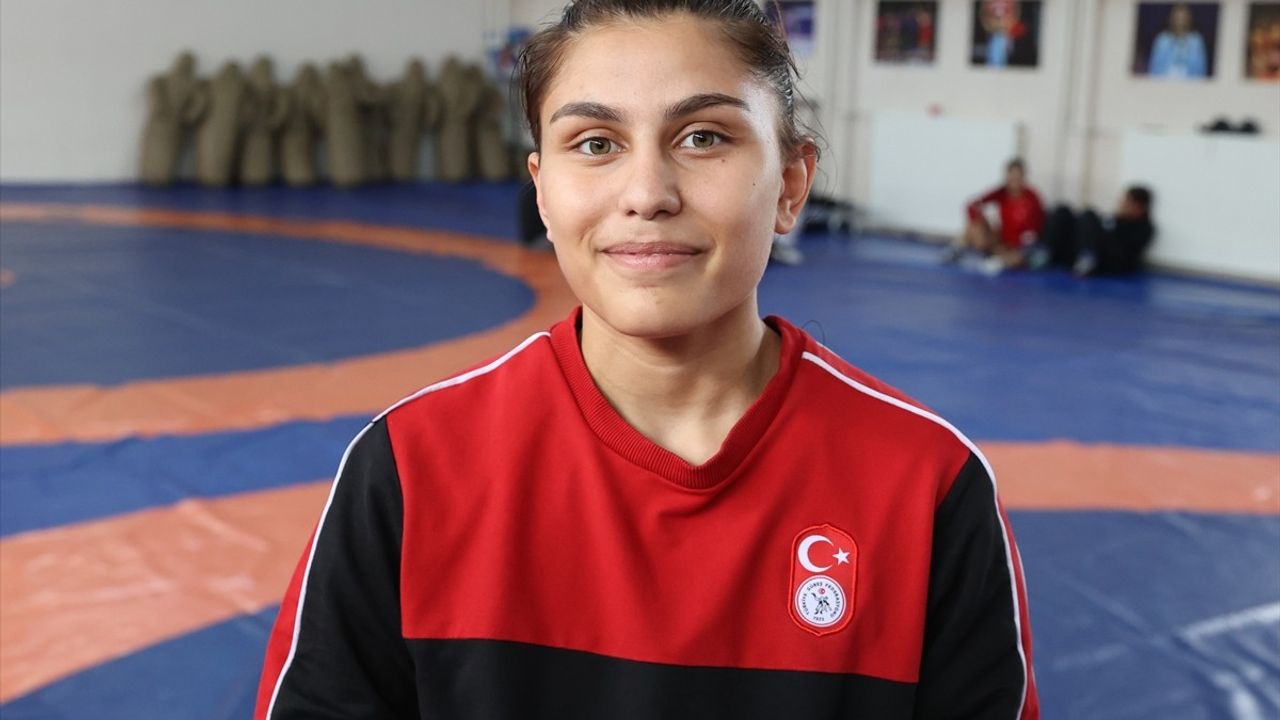 Milli Güreşçiler Balkan Şampiyonası İçin Hazırlanıyor