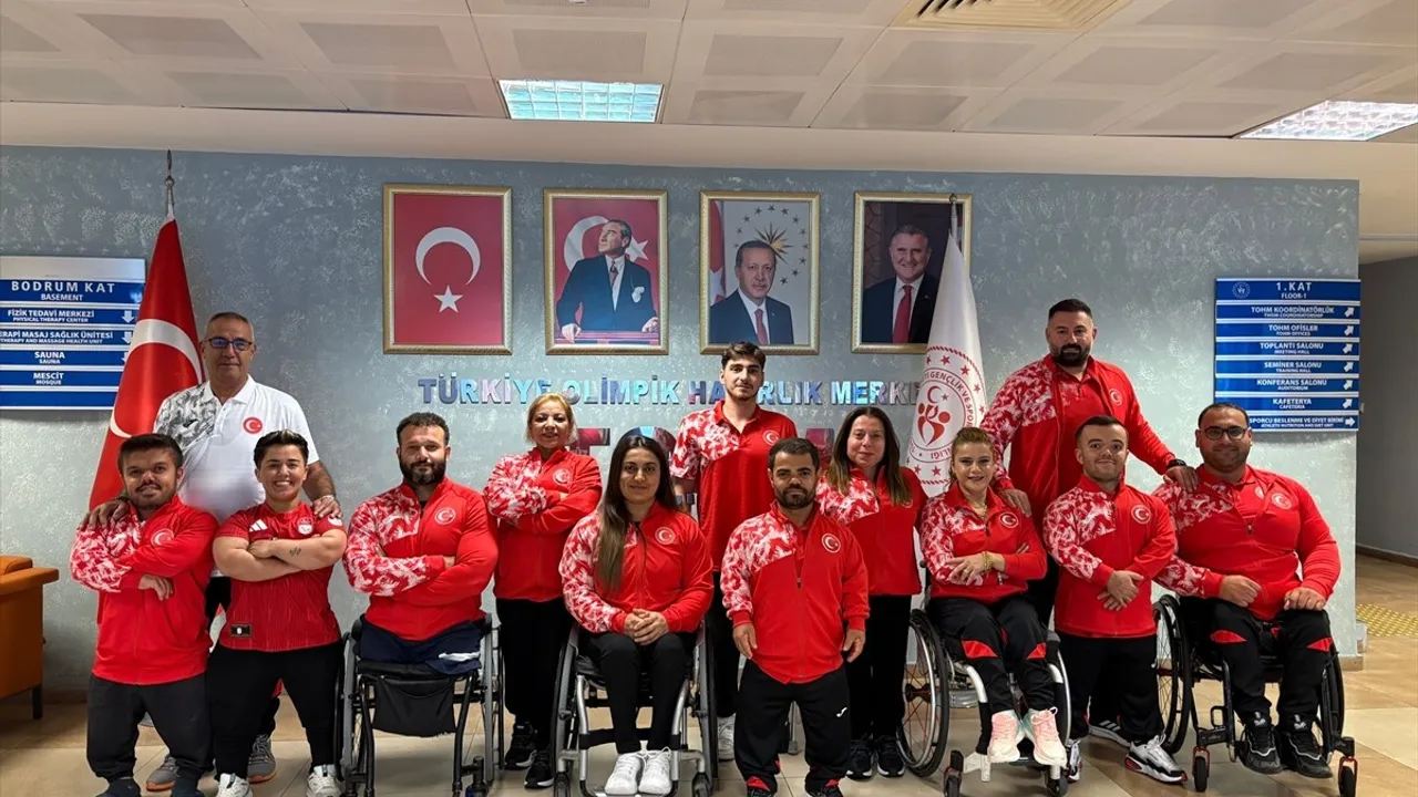 Milli Para Halter Ekibi Mısır'da Madalya Peşinde