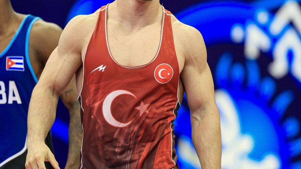 Muhammed Halit Özmuş, Dünya 23 Yaş Altı Şampiyonası'nda Gümüş Madalya Kazandı