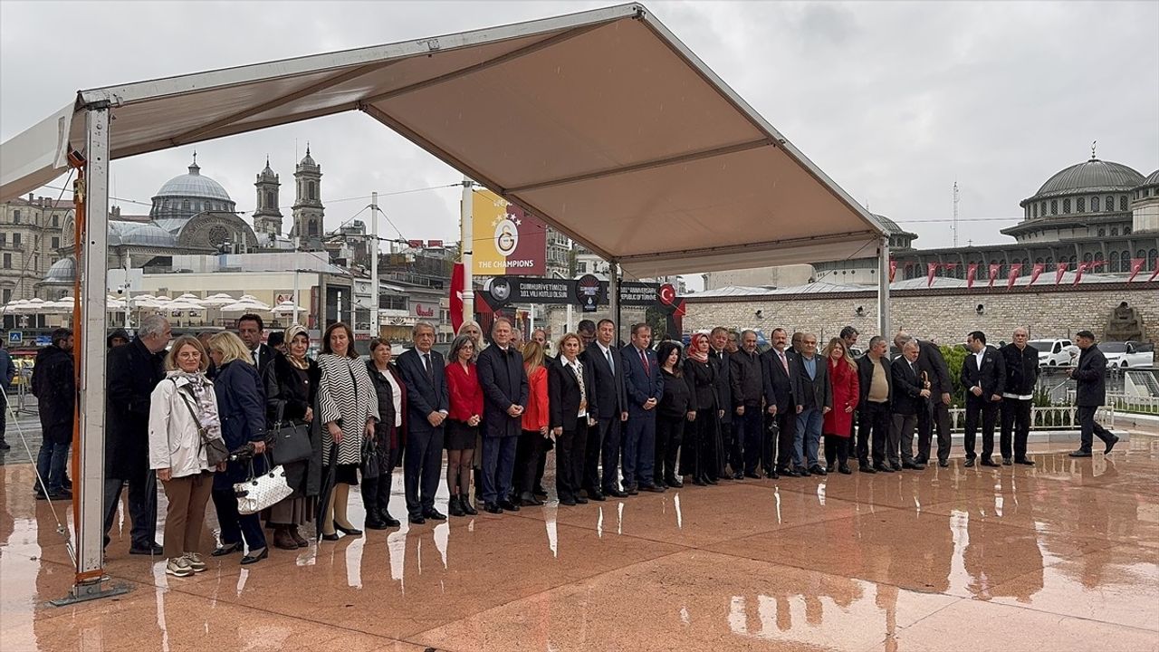 Muhtarlar Günü Töreni Taksim'de Gerçekleştirildi