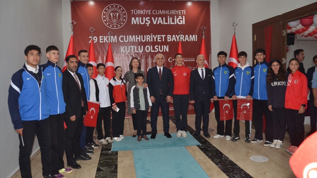Muş'ta 29 Ekim Cumhuriyet Bayramı Coşkuyla Kutlandı