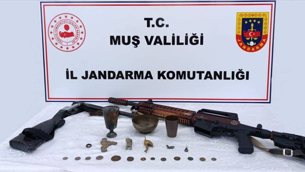 Muş'ta Tarihi Eser Operasyonu: Sikke ve Obje Ele Geçirildi