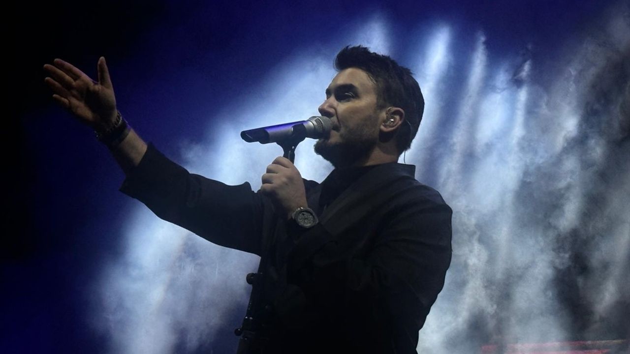 Mustafa Ceceli Bursa'da Cumhuriyet Bayramı Konseri Verdi