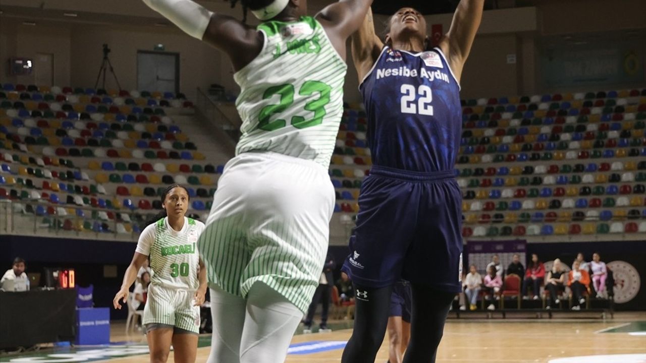 Nesibe Aydın'dan Kocaeli'ye Deplasmanda Zafer