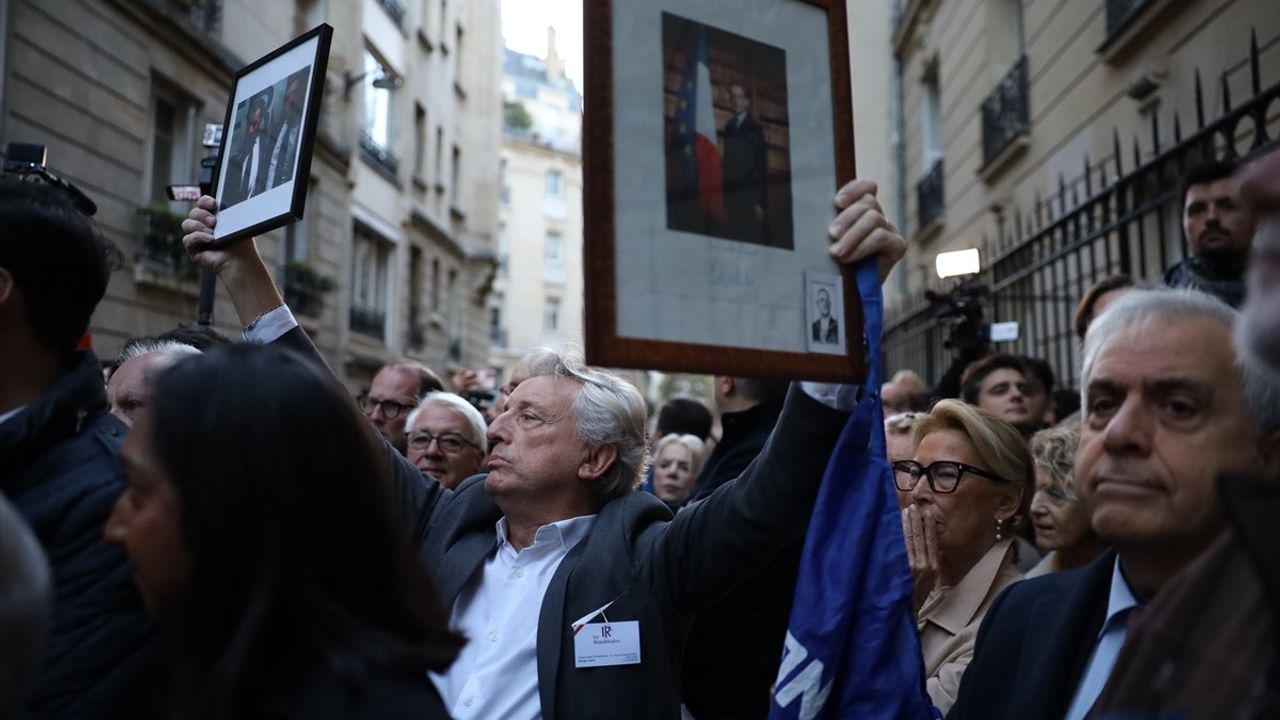 Nicolas Sarkozy'ye Destek Gösterisi Düzenlendi