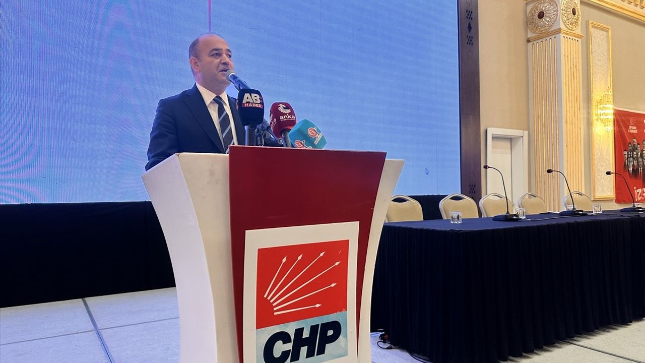Özgür Karabat'tan Konya Kongresinde Çarpıcı Açıklamalar
