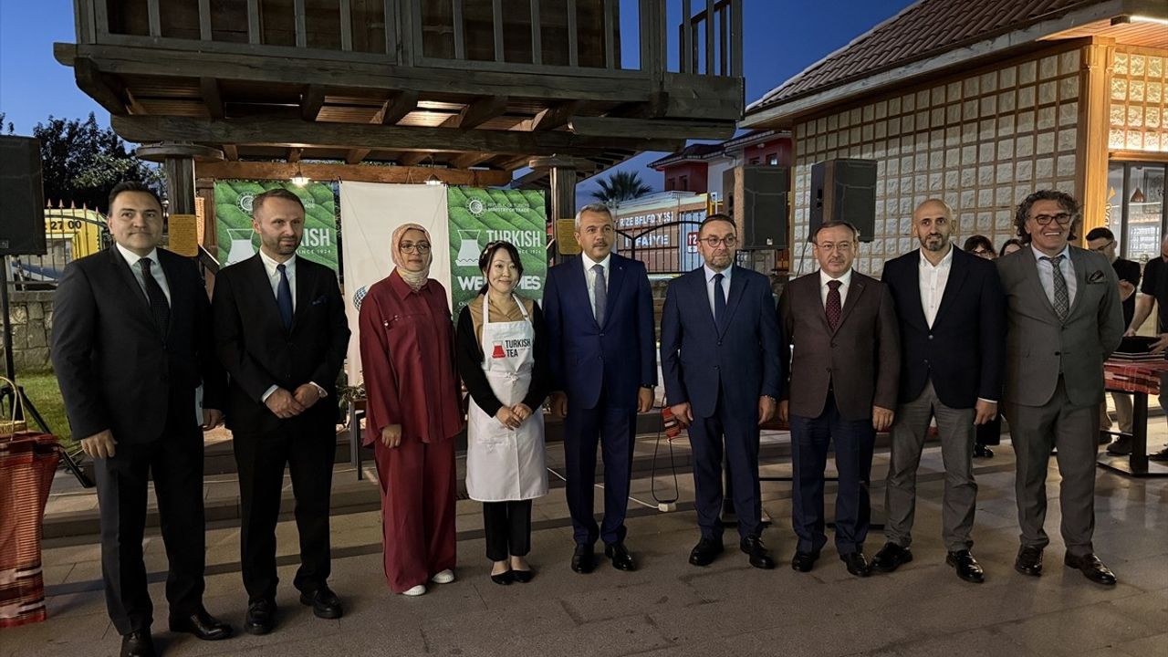 Rize'de Türk Çayı Demleme Yarışması Yapıldı