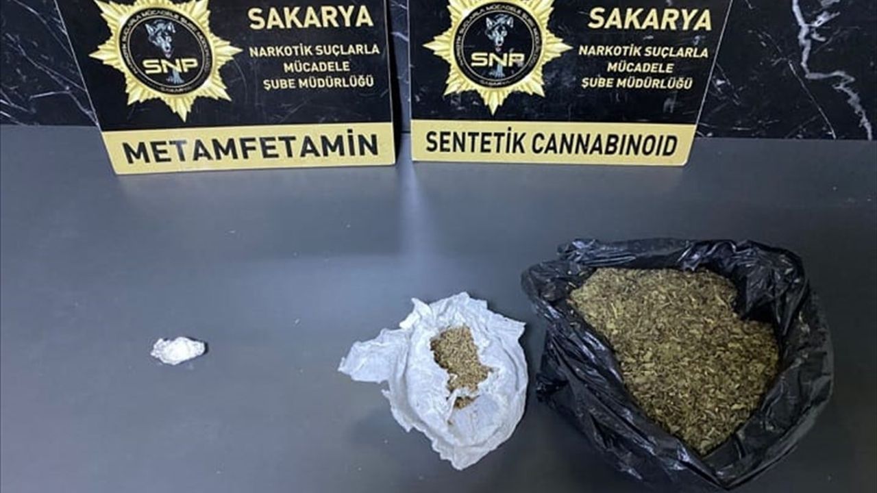 Sakarya'da Uyuşturucu Operasyonlarında 10 Gözaltı
