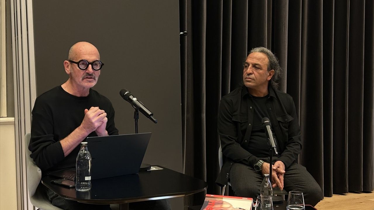 Salim Özgilik, Salt Galata'da Sanat Anlayışını Paylaştı