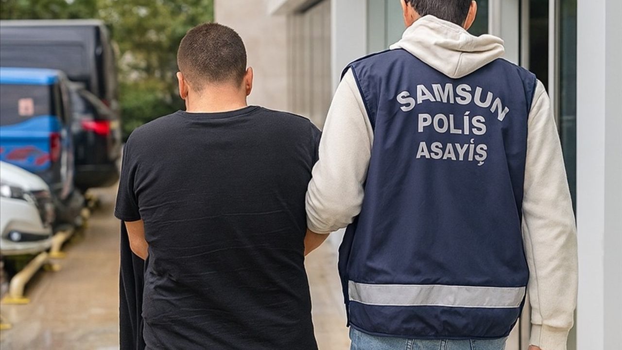 Samsun'da Kuyumcudan Hırsızlık Yapan Şüpheli Yakalandı