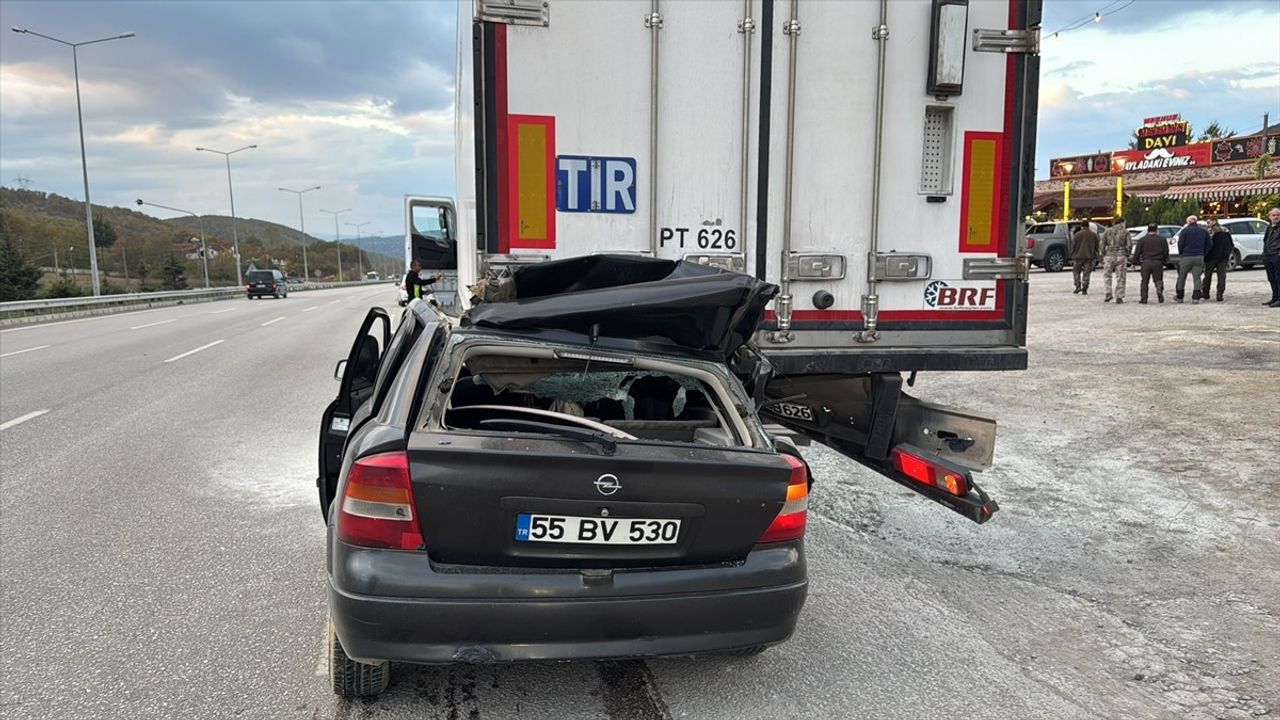 Samsun'da Trafik Kazası: Genç Otomobil Sürücüsü Hayatını Kaybetti