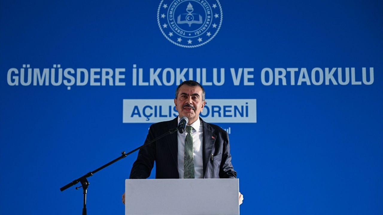 Sarıyer'de Gümüşdere İlkokulu ve Ortaokulu'nun Açılış Töreni