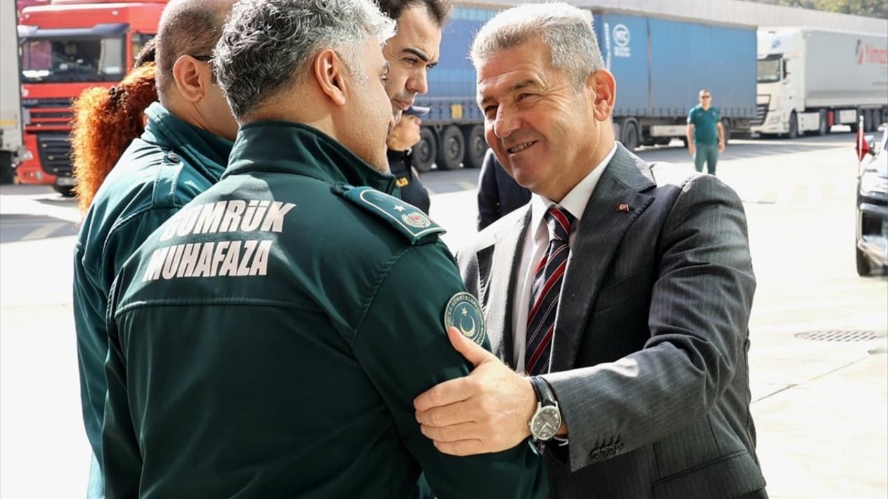 Sarp Sınır Kapısı'ndan 9 Ayda 4 Milyona Yakın Yolcu Geçti