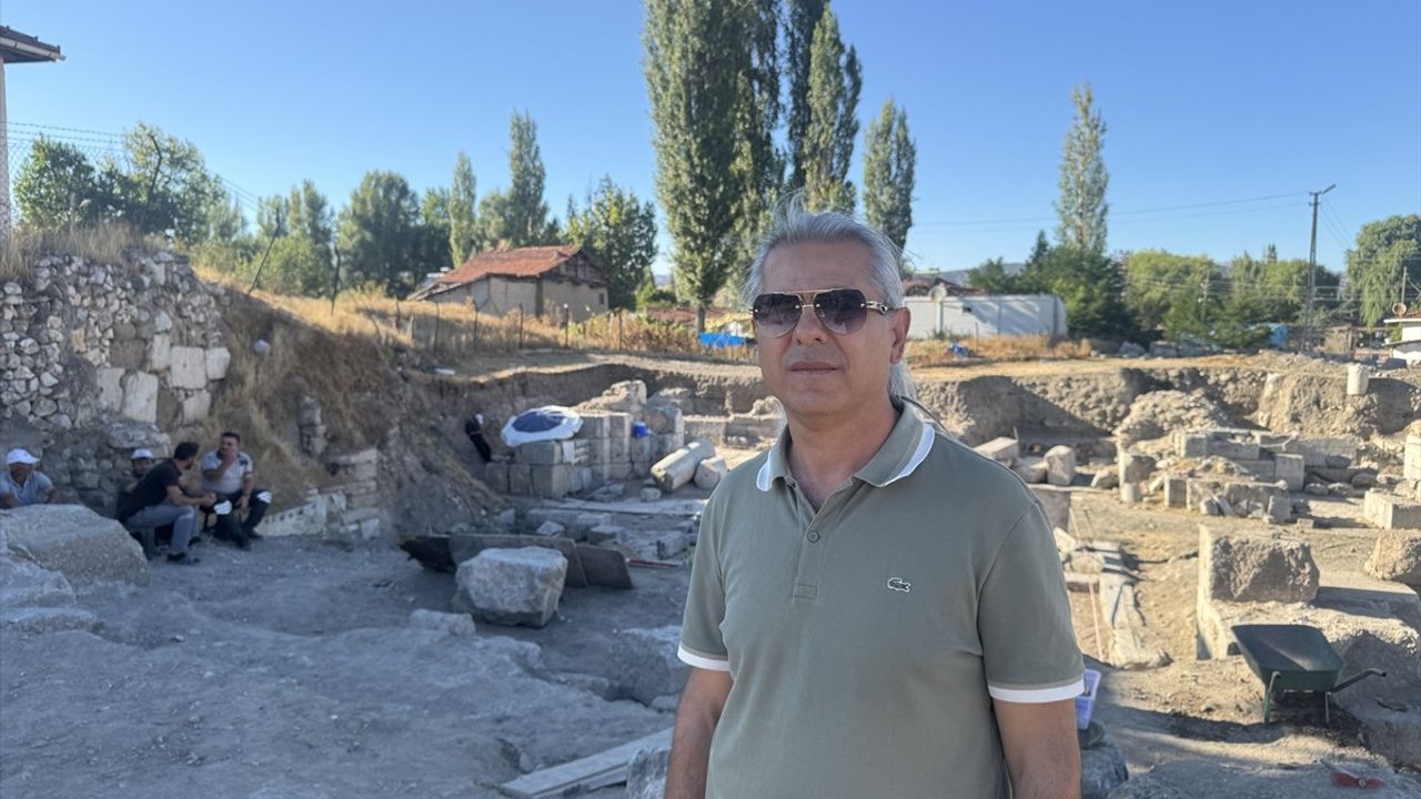 Sebastapolis Antik Kenti'nde Üç Yeni Yazıt Bulundu