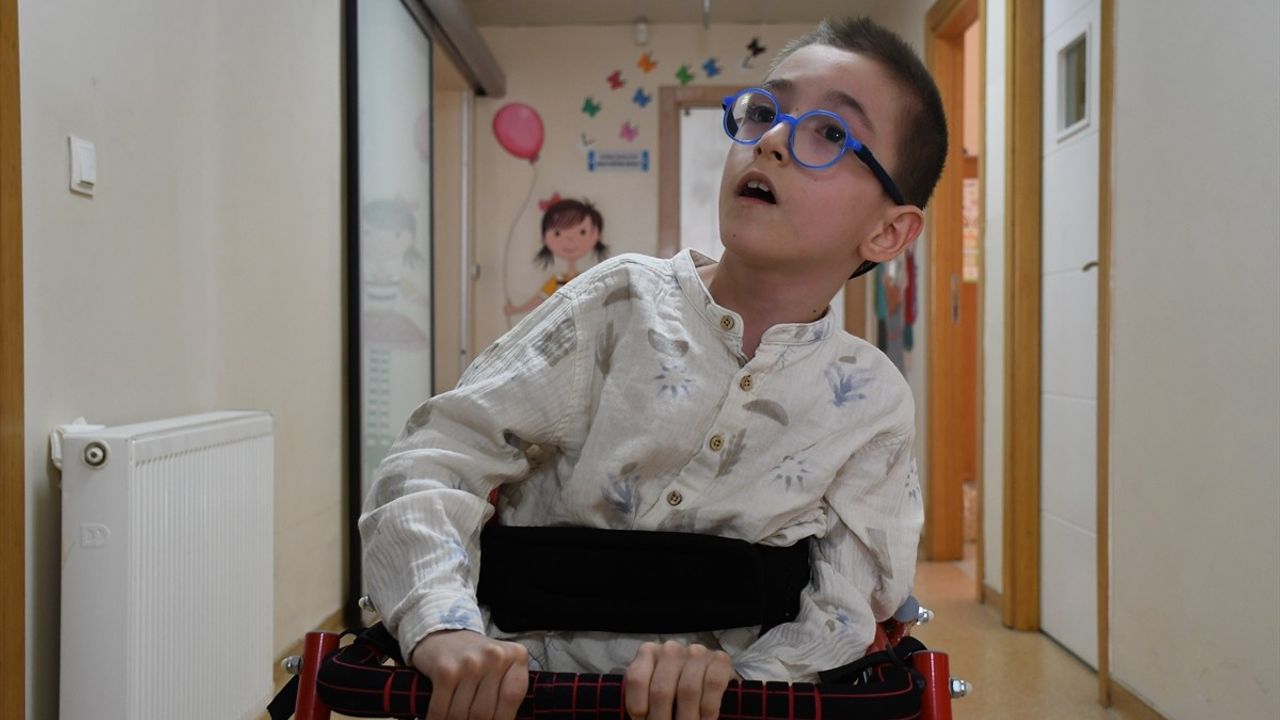 Serebral Palsili Oğluna Adanan Bir Anne: Dilara Şen'in Hikayesi