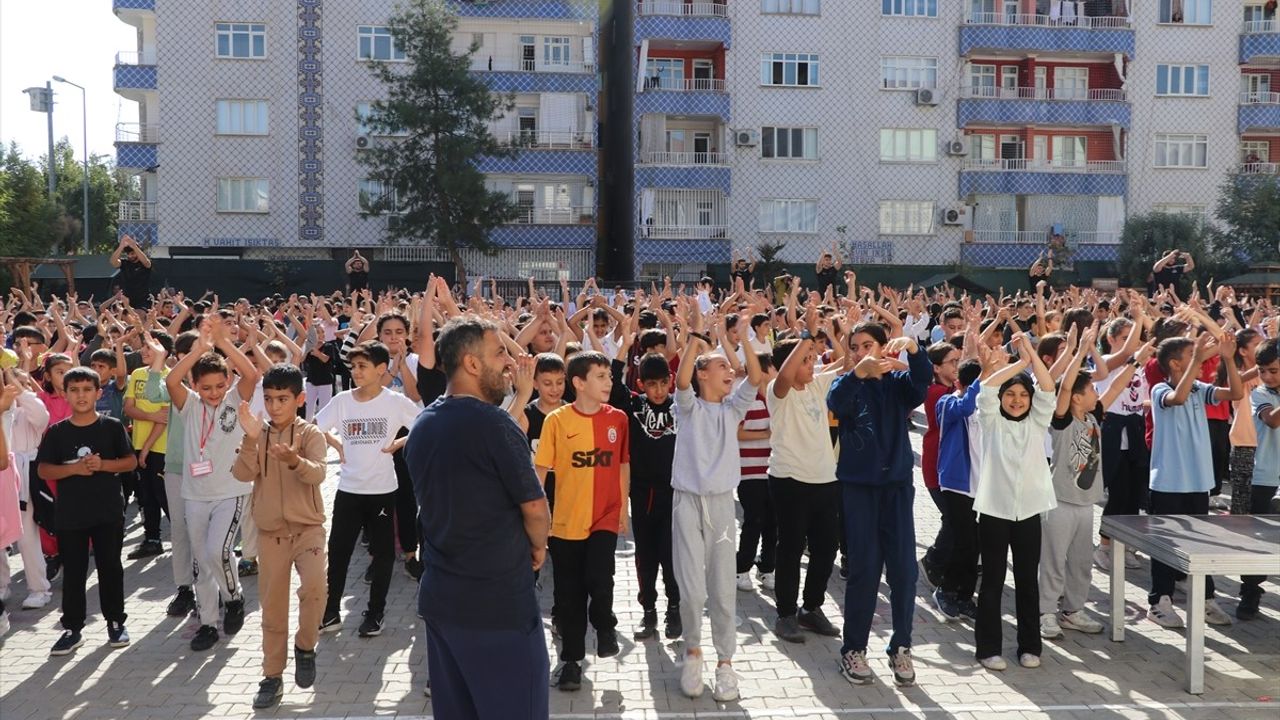 Siirt'te 1600 Öğrenci Spor Etkinliği Düzenledi