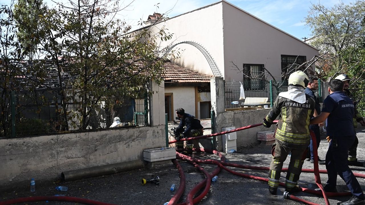 Sincan'da Gecekondu Yangını