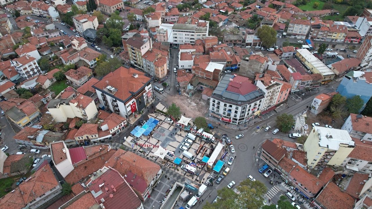 Sındırgı'daki Depremin Ardından Enkaz Kaldırıldı