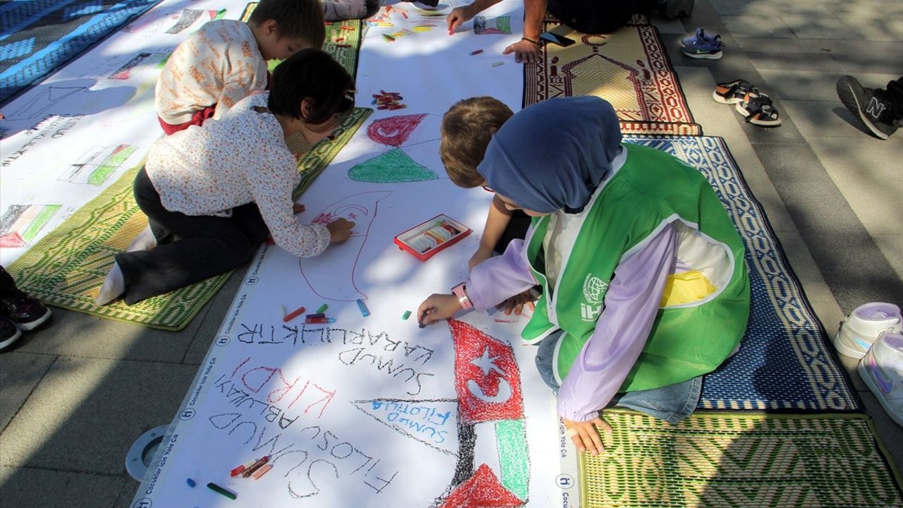 Sinop'ta Filistinli Çocuklar İçin Sanat Etkinliği Düzenlendi