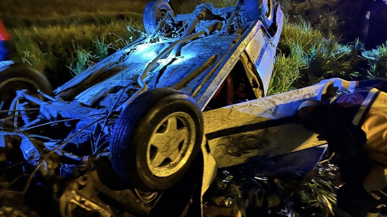 Sinop'ta Trafik Kazası: 1 Ölü, 1 Yaralı