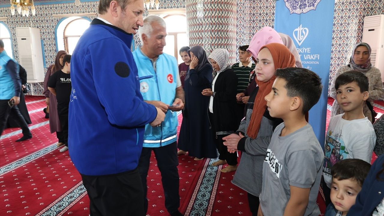 TDV, Elbistan ve Pazarcık'ta İhtiyaç Sahibi Ailelere Destek Verdi